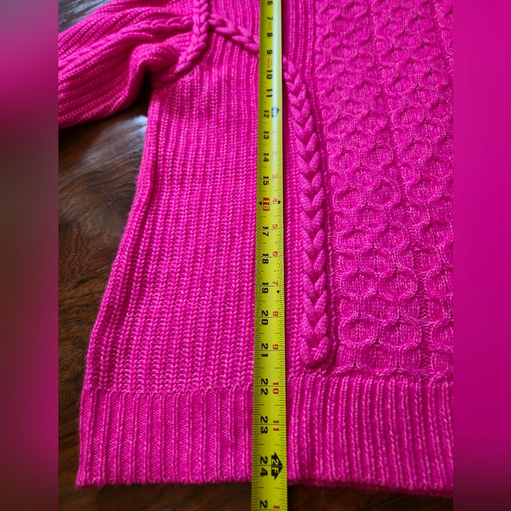 Crown & Ivy Bright Pink Chunky Oversized Knit Sweater Size Large - Picture 5 of 8